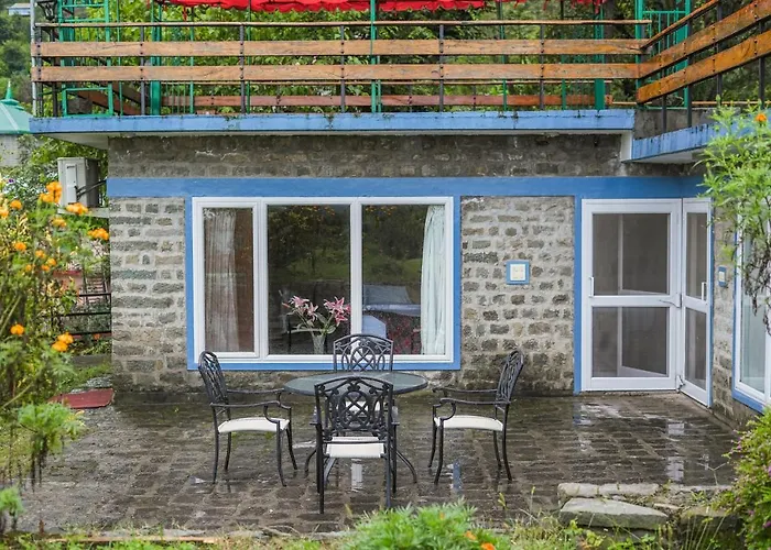 Saffronstays Kasauli Estate Royalty - 80-Year-Old 5Br Heritage Home With Lawns, Scenic Views & Bbq In Kasauli Hills
