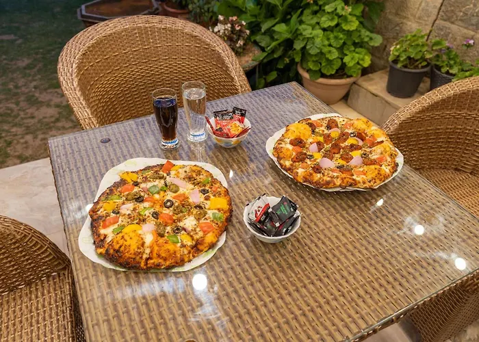 Stayvista At Floradale W Jacuzzi & Wood-Fire Pizza Kasauli
